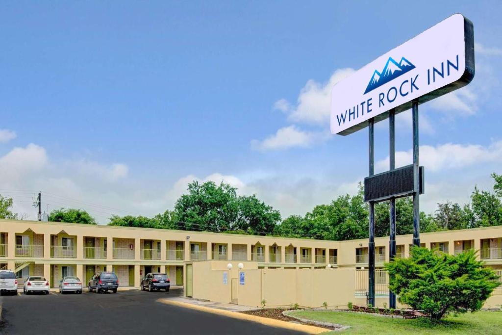 White Rock Inn San Marcos Eksteriør bilde